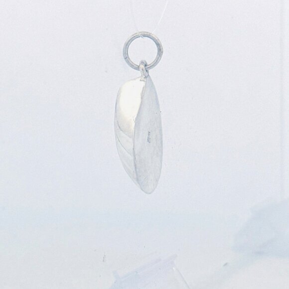 Vintage Sterling Silver 925 Hanging Ribbed Shell Pendant, Marked NF 925, 5.2g - Picture 4 of 9